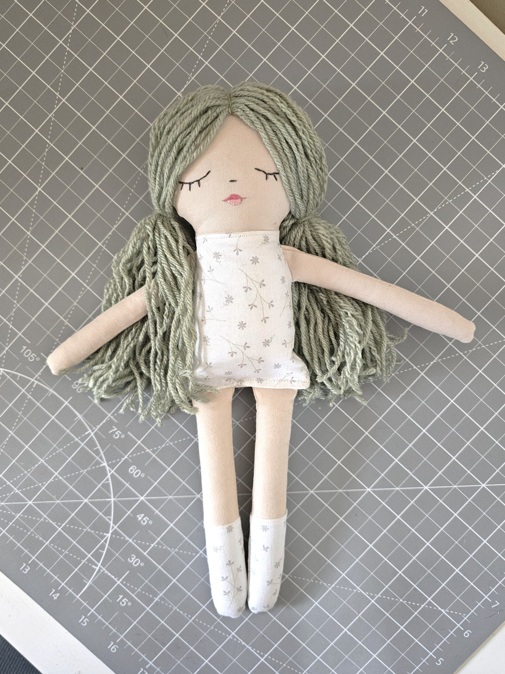 Flower Fabric Yarn Doll- Ivory