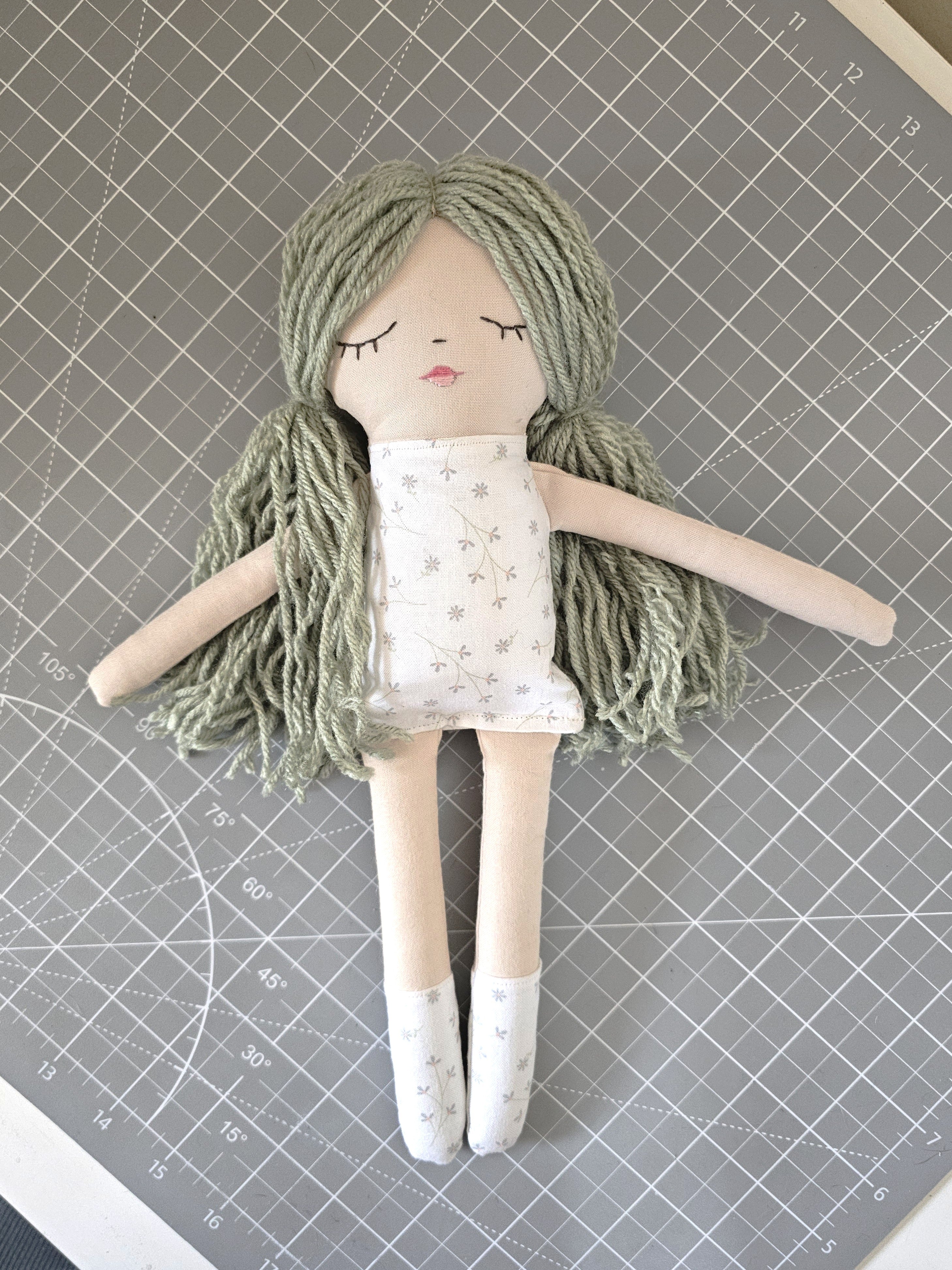 Flower Fabric Yarn Doll- Ivory